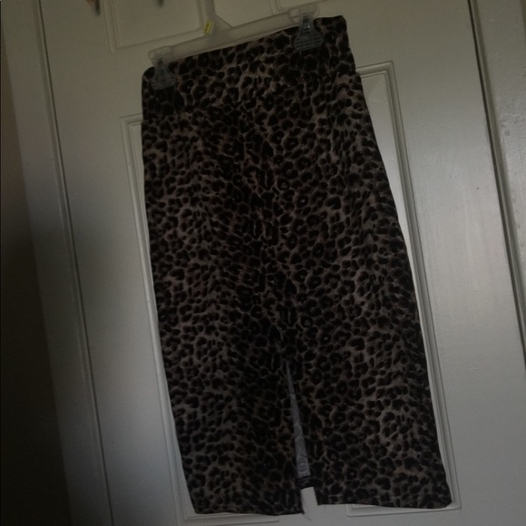 Leopard print skirt - Picture 2 of 2